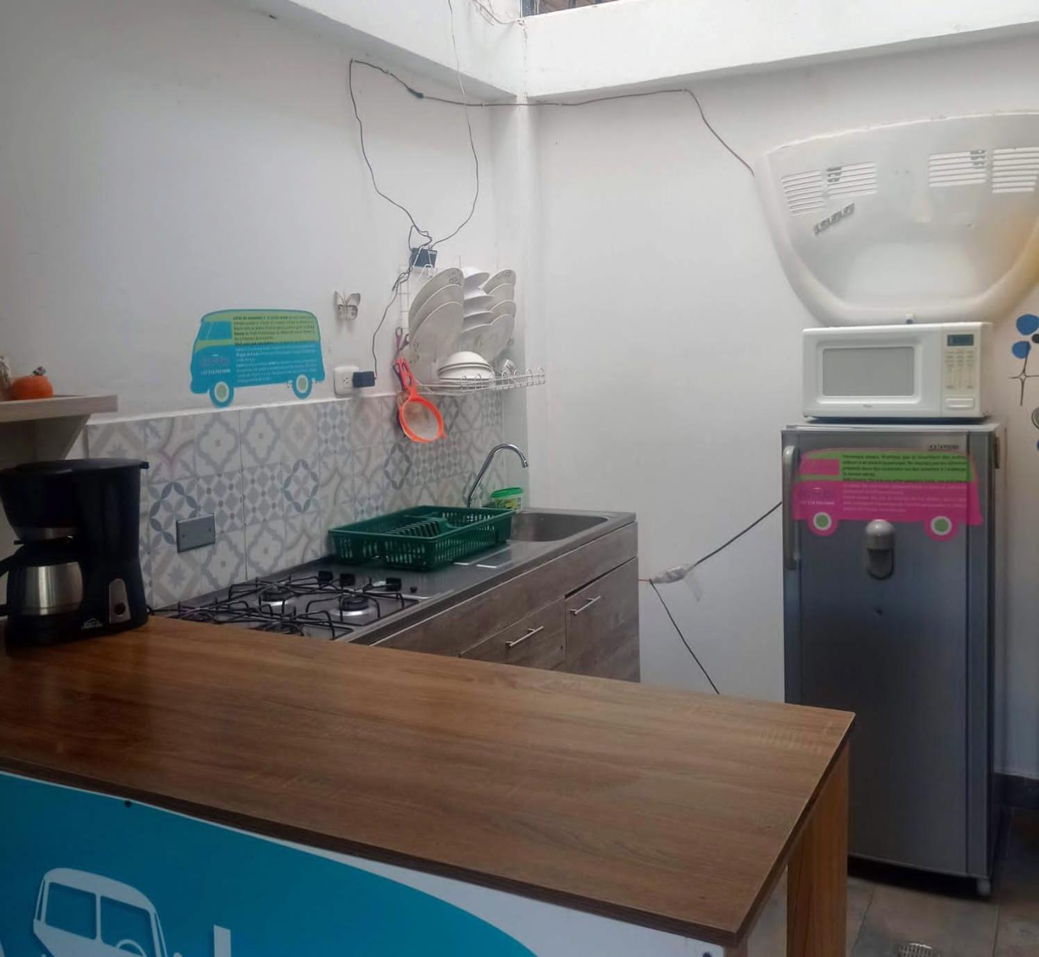 Combi, 2 Good 4 Less 호텔 살렌토 외부 사진